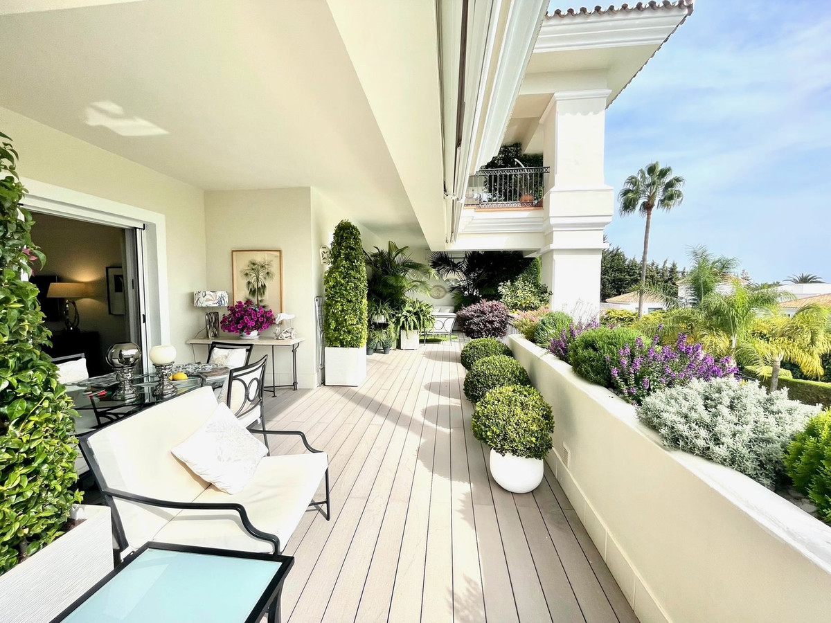 2 bedroom Apartment For Sale in The Golden Mile, Málaga - thumb 14