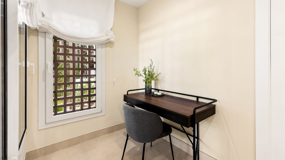 3 bedroom Apartment For Sale in New Golden Mile, Málaga - thumb 18