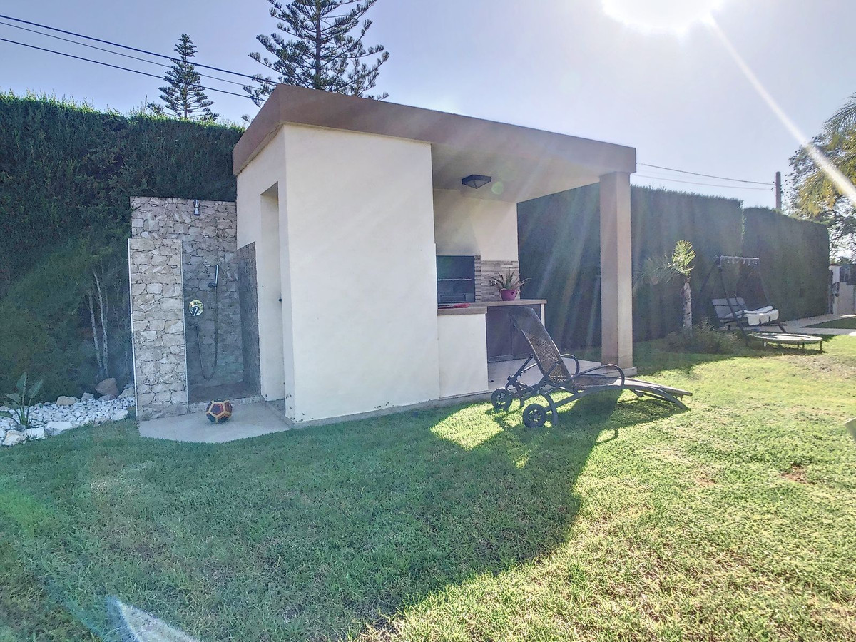 Villa te koop in Alhaurín de la Torre R4354564