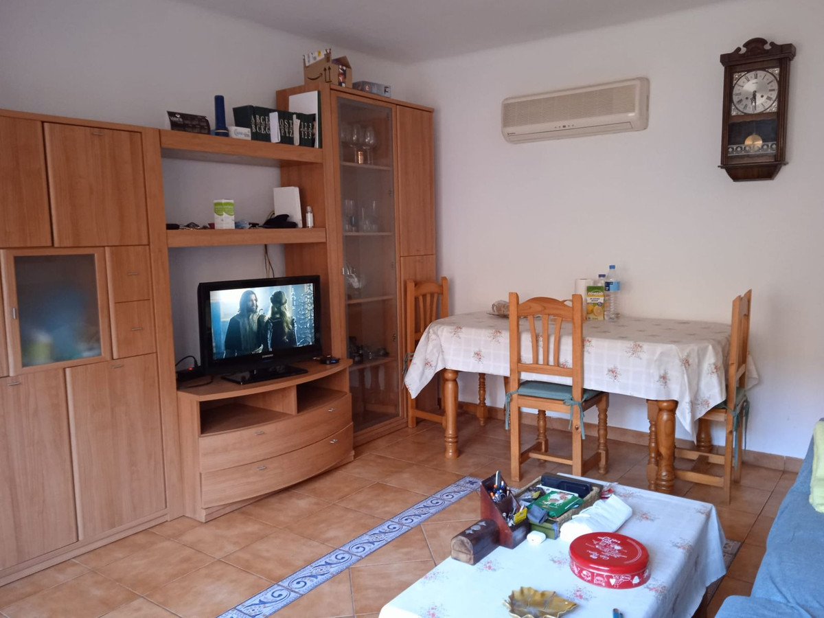 84 square meter apartment, in very good condition.c/ Foners area. 3 double bedrooms, one of them wit, Spain