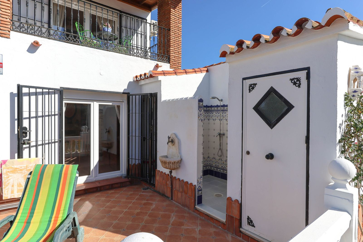 4 bedroom Villa For Sale in Alhaurín el Grande, Málaga - thumb 43