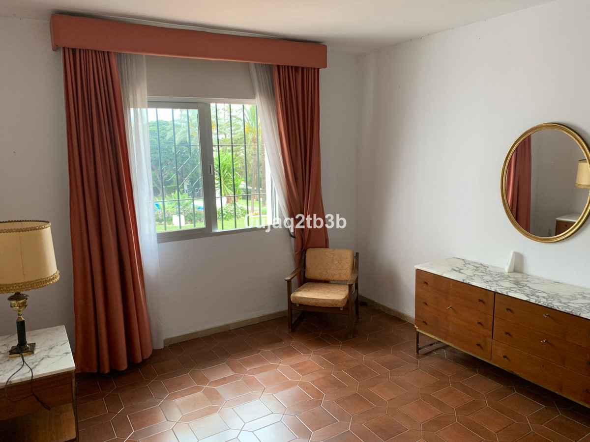 ES165855: Apartment  in Nueva Andalucía