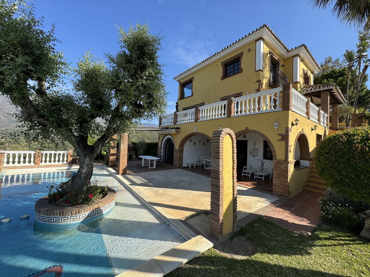 Villa zu verkaufen in Estepona R4714300