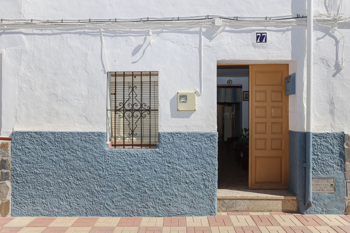 						Townhouse  Terraced
													for sale 
																			 in Yunquera
					