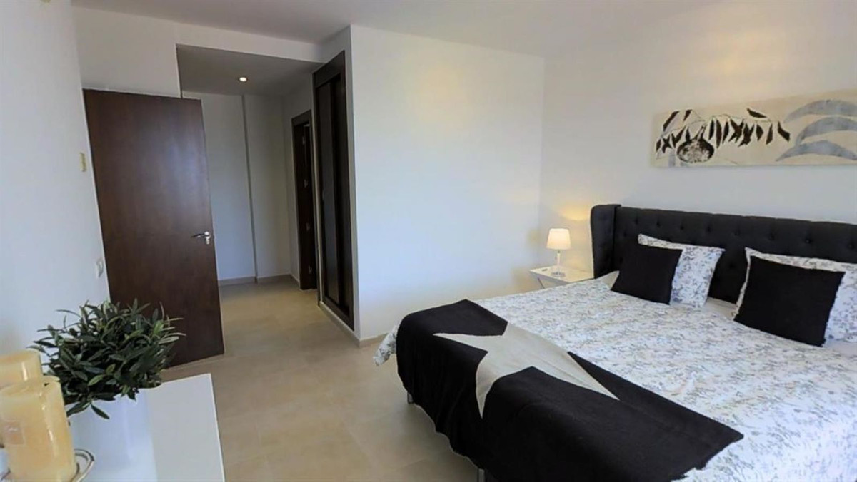 Apartamento con 2 Dormitorios en Venta Altos de los Monteros