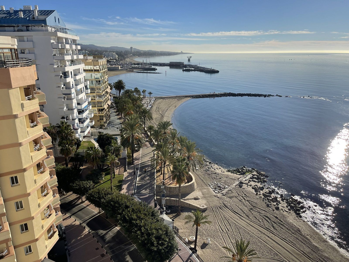 3 Bedroom Apartment For Sale, Marbella