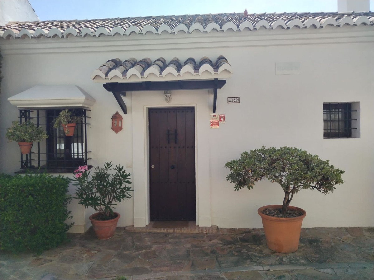 Appartement, Rez-de-chaussée  en vente    à Altos de los Monteros