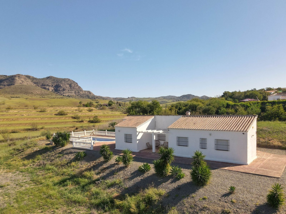 						Villa  Detached
													for sale 
																			 in Pizarra
					