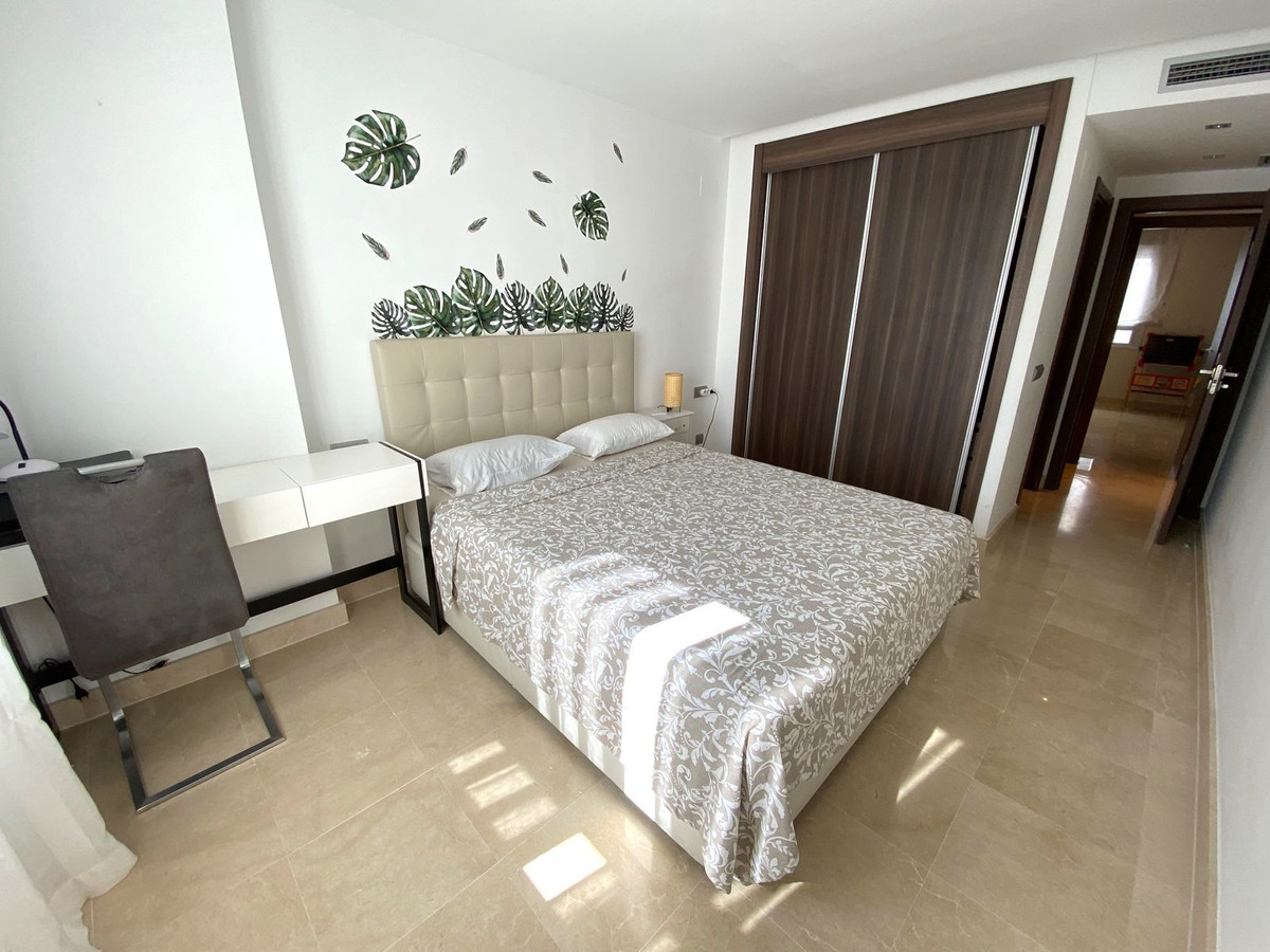 Apartamento con 3 Dormitorios en Venta San Pedro de Alcántara
