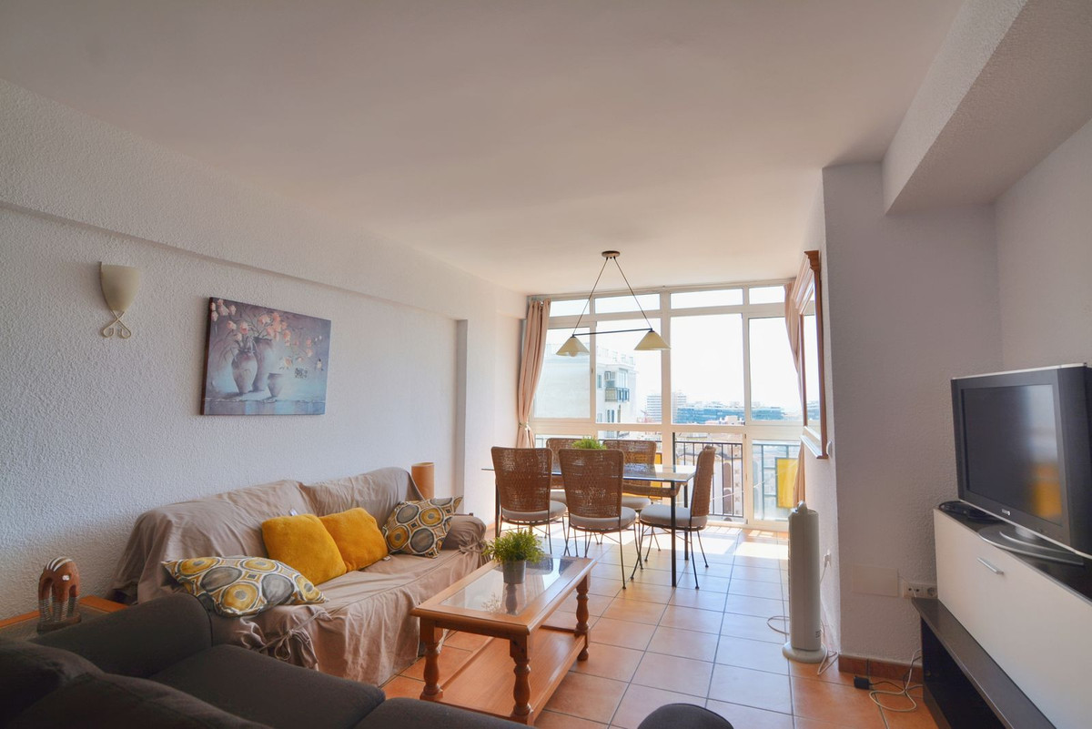 Apartment Middle Floor in Los Boliches, Costa del Sol
