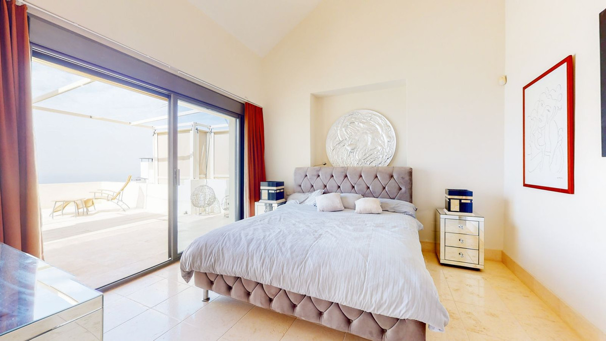 Appartement Penthouse Duplex à Altos de los Monteros, Costa del Sol
