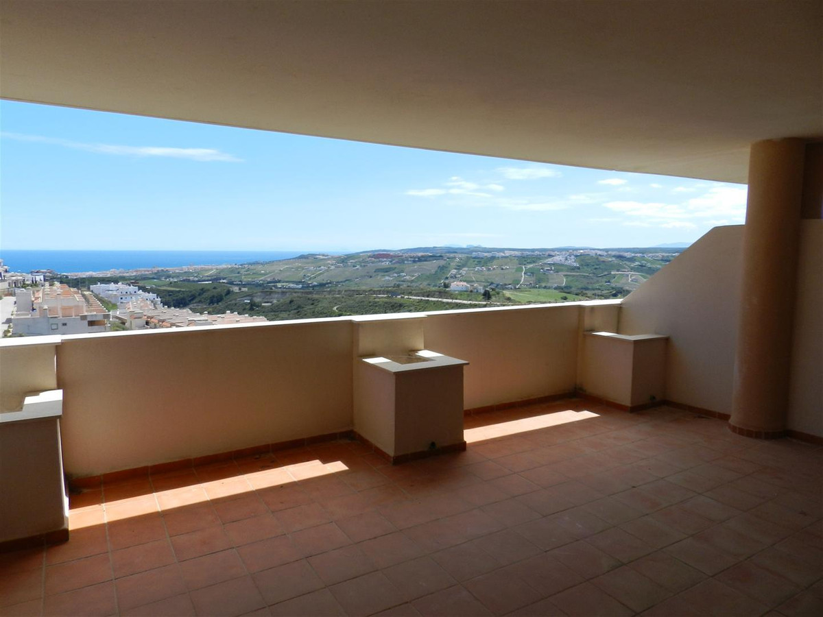 In a residential complex in the golf course Dona Julia , housing 109 m2 , with large terrace, overlo, Spain