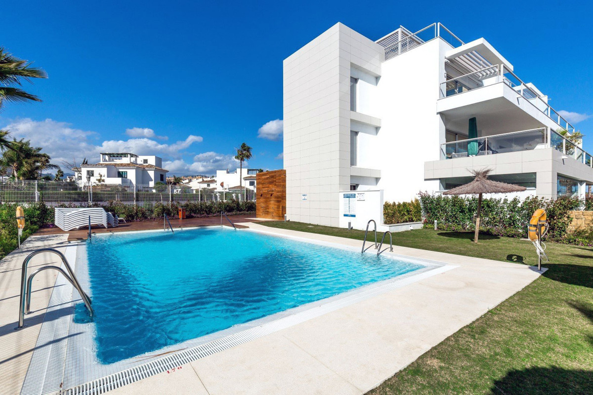 Located just 100 metres from the Beachfront promenade in San Pedro Alcantara. Surrounded by the calm, Spain