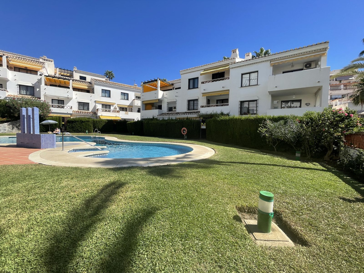 2 bedroom Apartment For Sale in Benalmadena Costa, Málaga - thumb 24