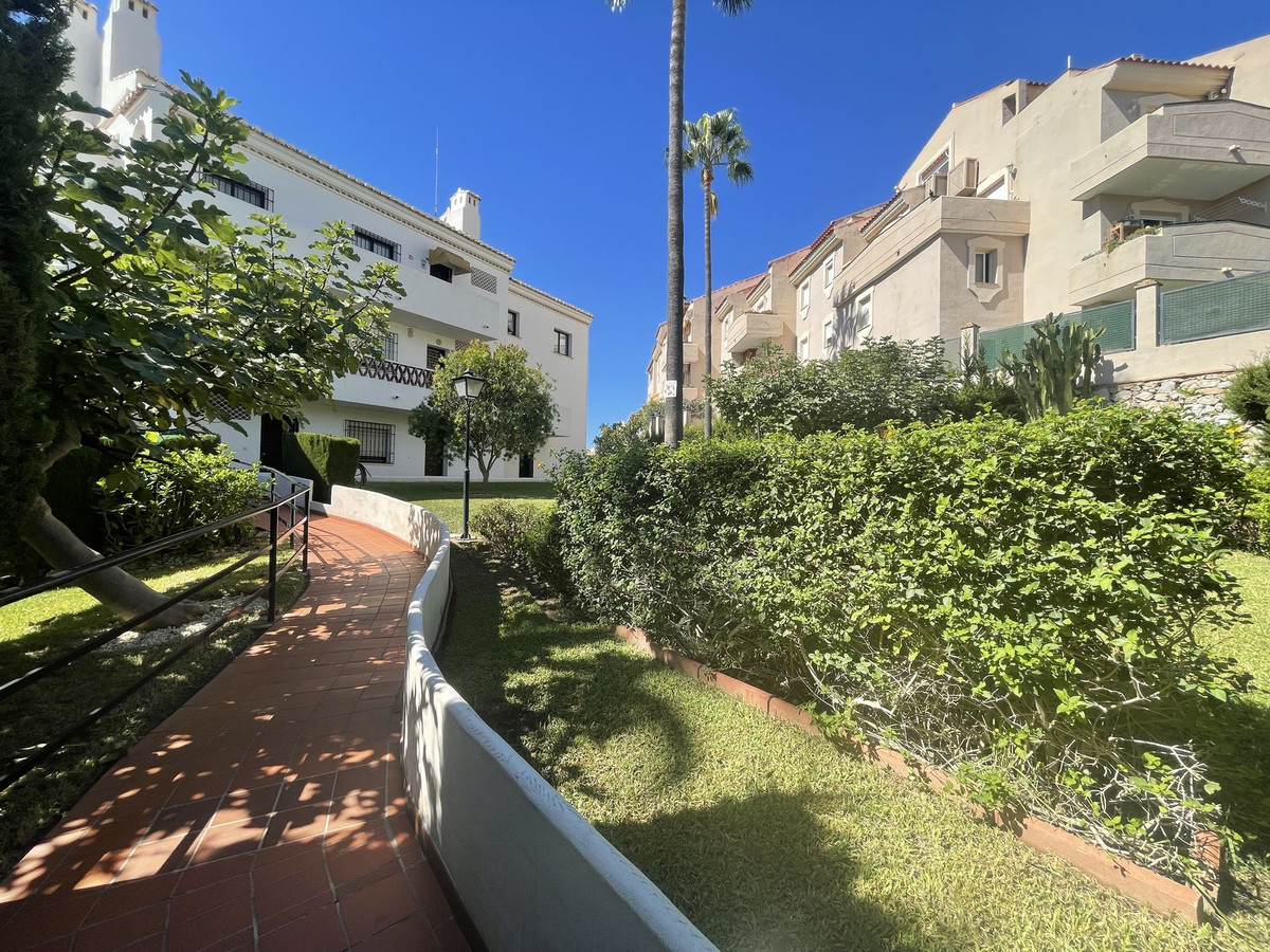 2 bedroom Apartment For Sale in Benalmadena Costa, Málaga - thumb 36
