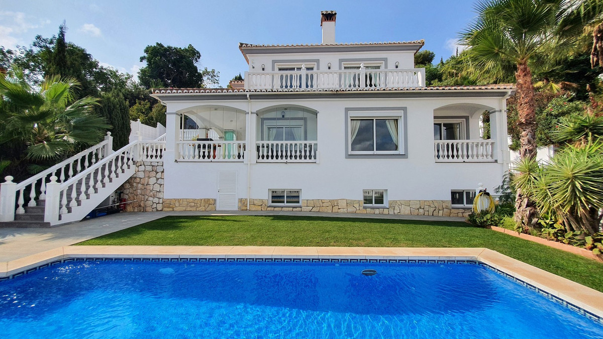 4 Bedroom Detached Villa For Sale Torrenueva, Costa del Sol - HP3920578