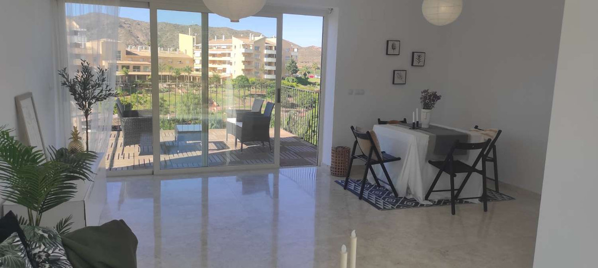 127 - Al Ándalus Estates offers you this splendid and incredibly bright 3-bedroom Penthouse in the Sol Andalusí Resort; Closed urbanization with 24...