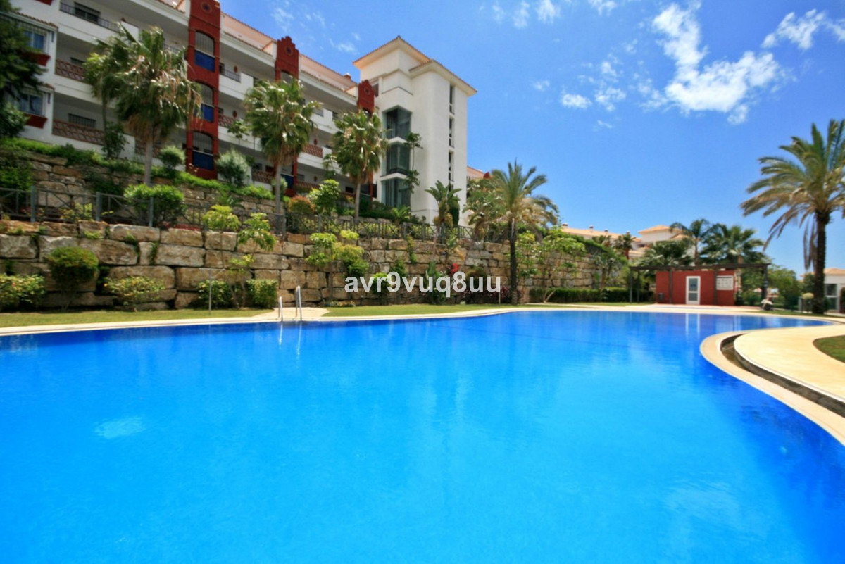 Stueetage Lejlighed i Riviera del Sol R4116793