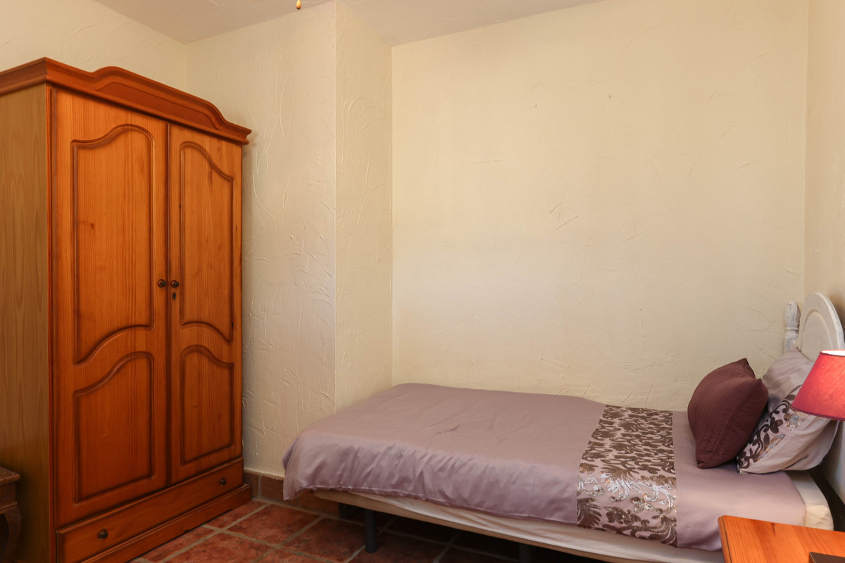 7 Bedroom Detached Villa For Sale Alhaurín de la Torre