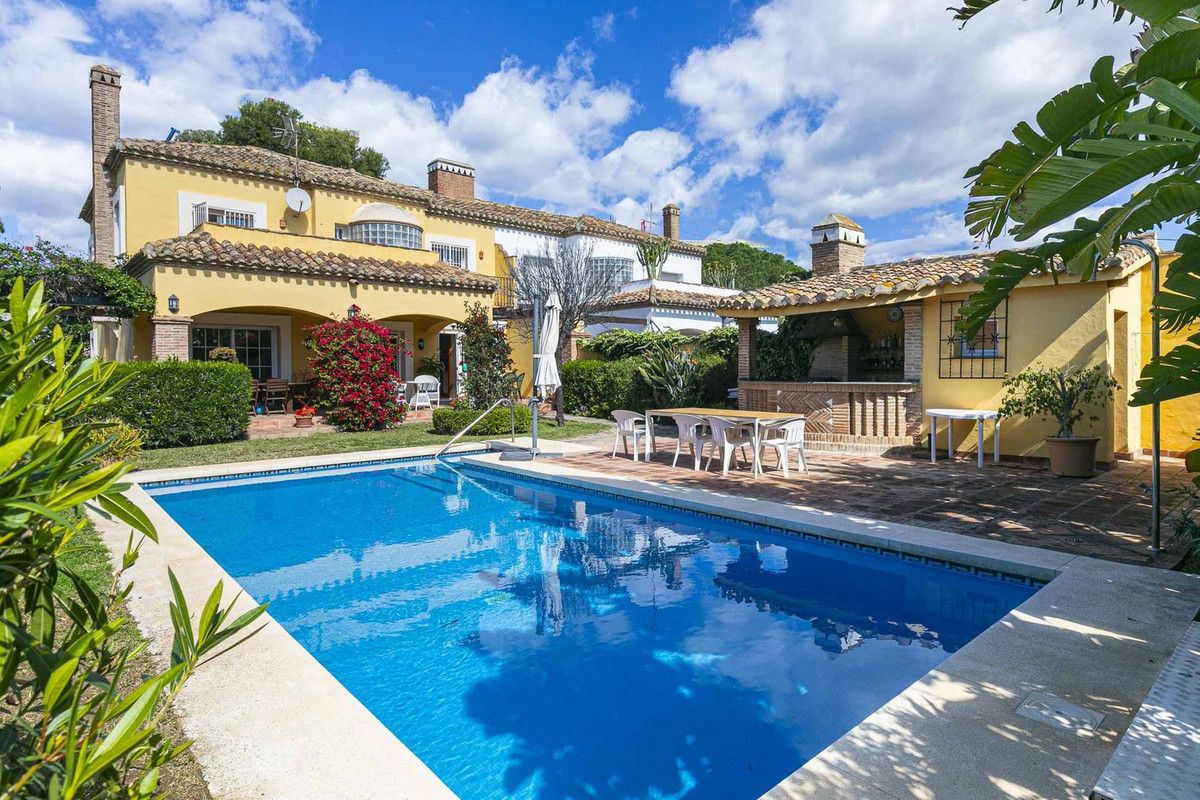  Villa, Pareada  en venta    en Costabella