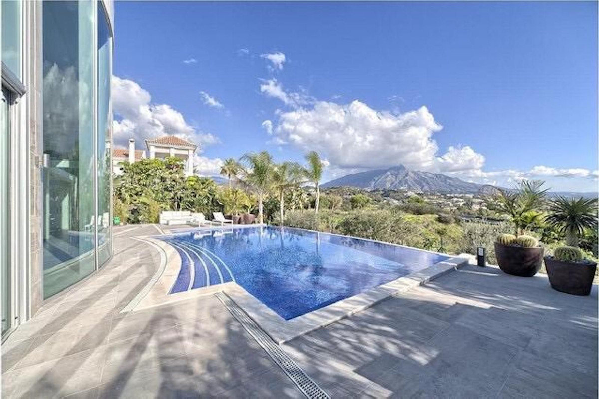 Detached Villa for sale in La Quinta R4399093