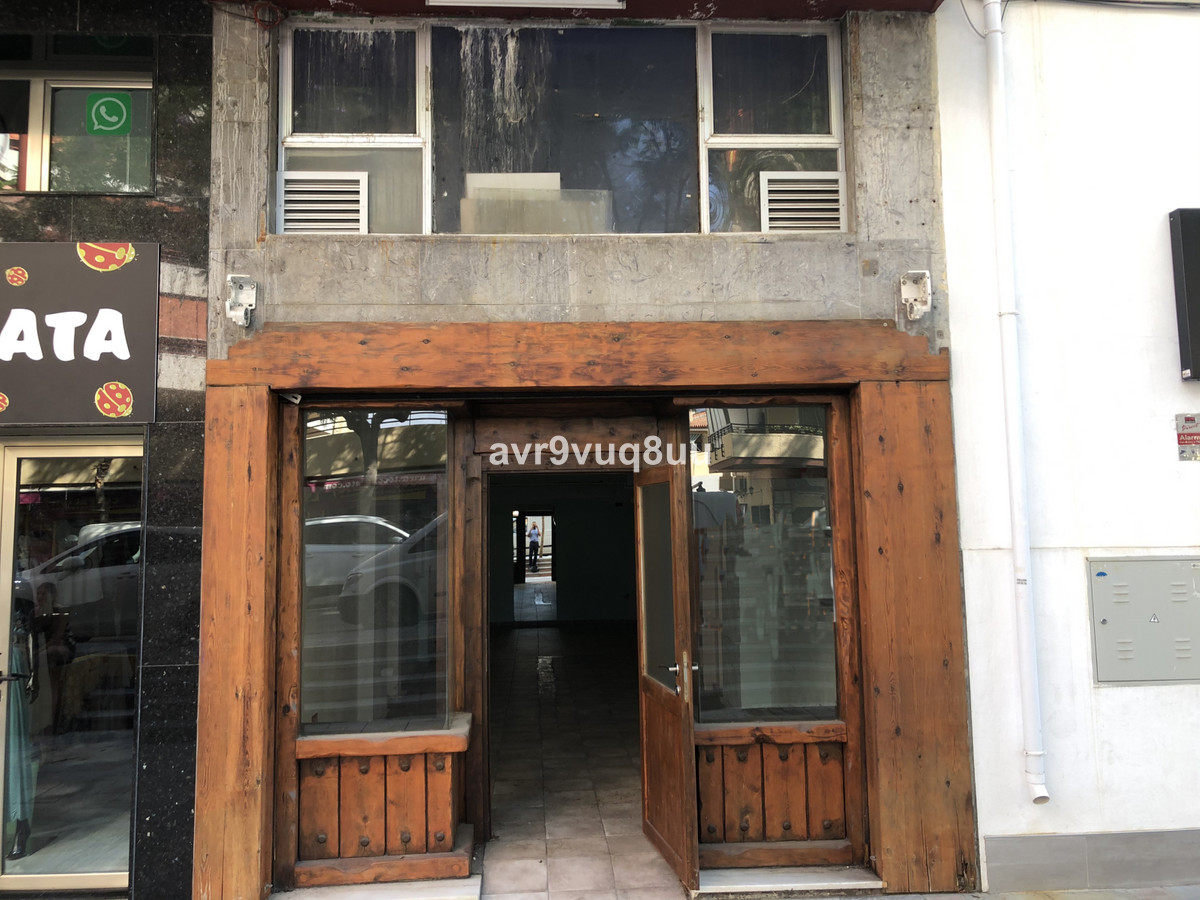 						Commercial  Shop
													for sale 
																			 in Fuengirola
					