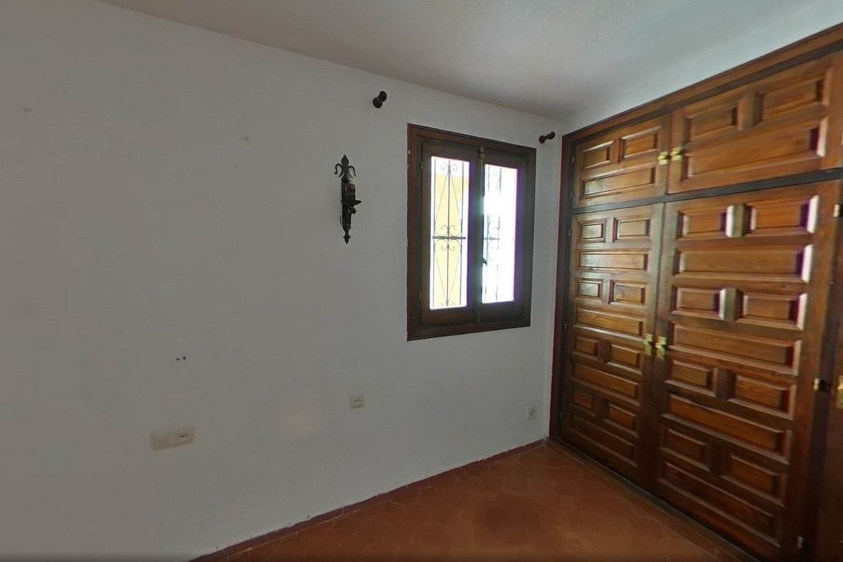Appartement te koop in San Luis de Sabinillas R4682941