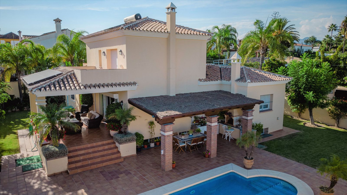 Outstanding villa located in the residential area of Guadalmina, a short drive from Puerto Banus and, Spain