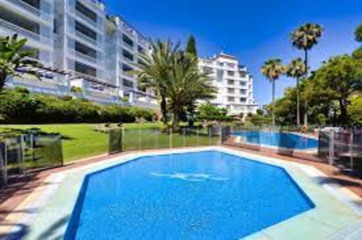 						Apartment  Middle Floor
													for sale 
																			 in Puerto Banús
					