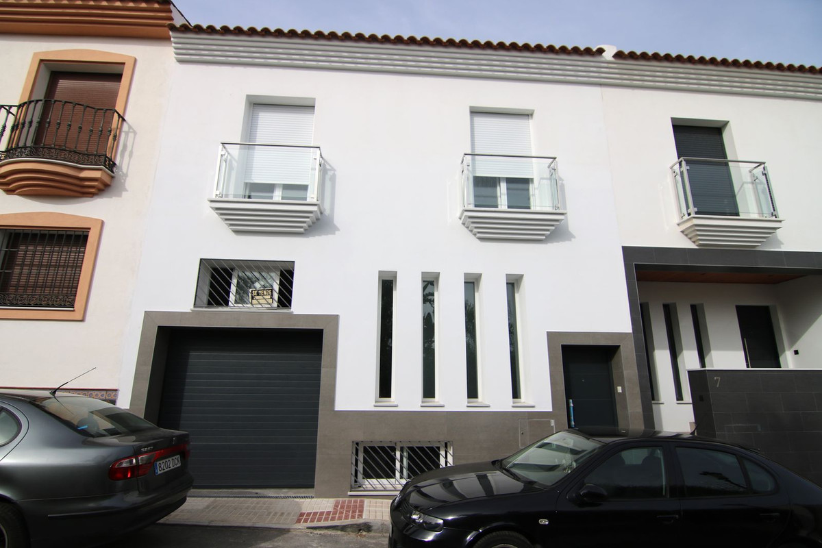 Townhouse for sale in Coín, Costa del Sol