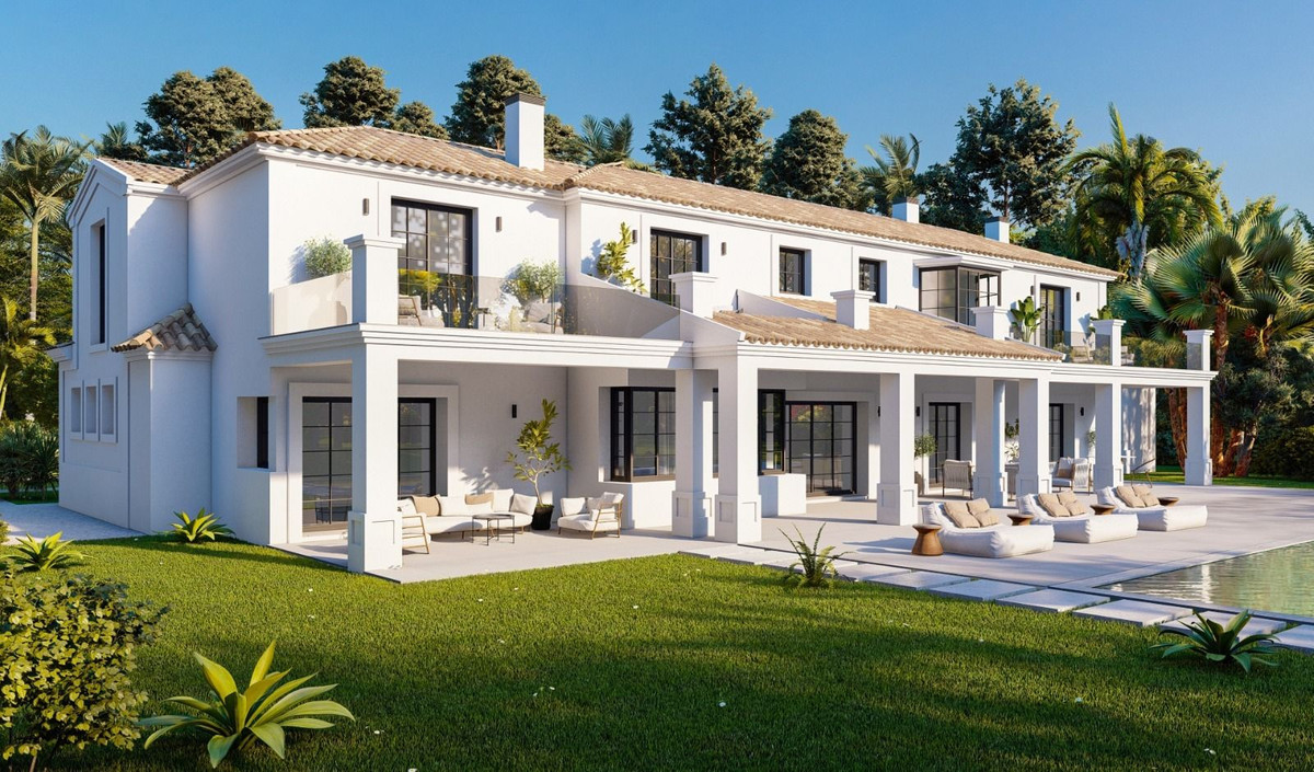 8 bedroom Villa For Sale in Guadalmina Baja, Málaga