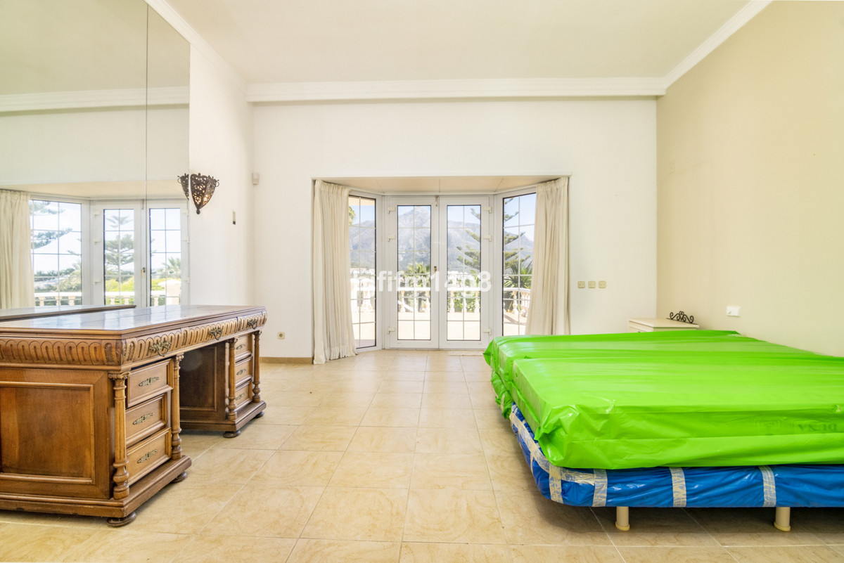 5 Bedroom Detached Villa For Sale Las Brisas