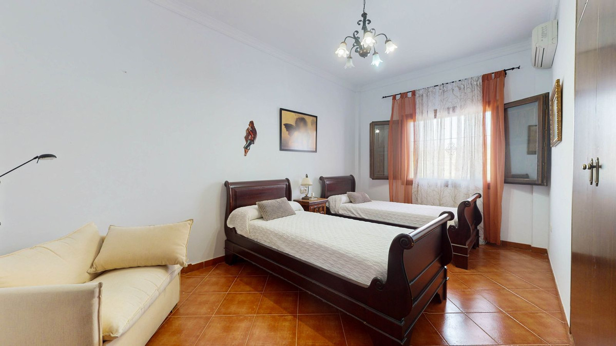 Villa con 4 Dormitorios en Venta Málaga