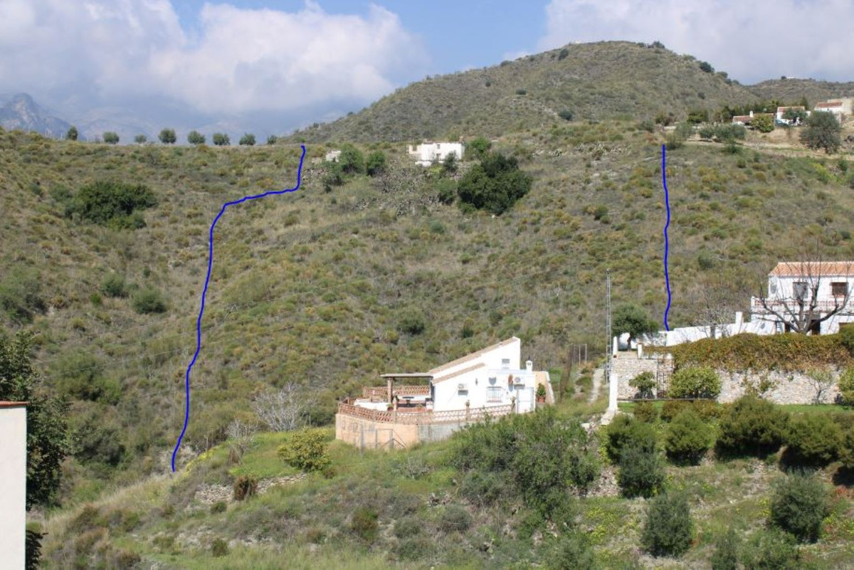 Now you have the opportunity to acquire TWO lovely plots with great potential, both with sea and mou, Spain