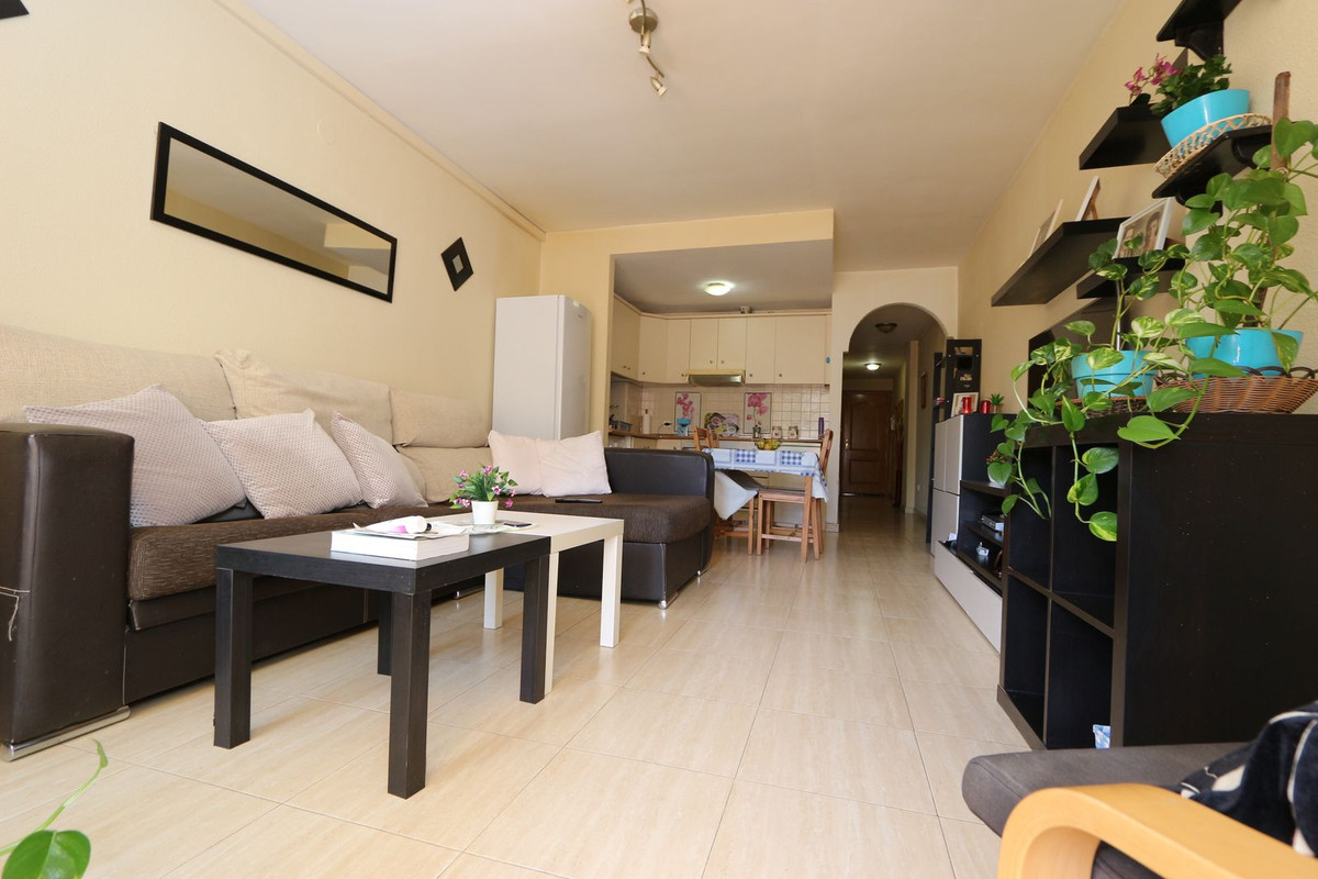 1 bedroom Apartment For Sale in Los Pacos, Málaga - thumb 2