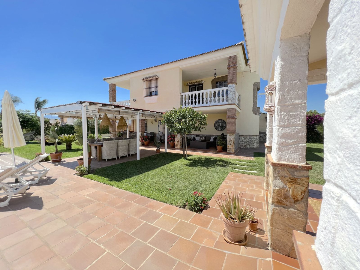 Are you looking for a very well maintained and ready to move in B&B? 
Everything has been though, Spain