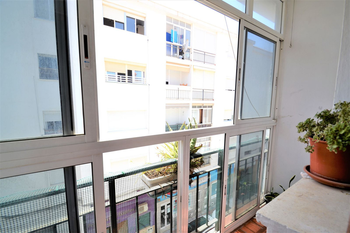 2 Bedroom Top Floor Apartment For Sale Estepona, Costa del Sol - HP4104778