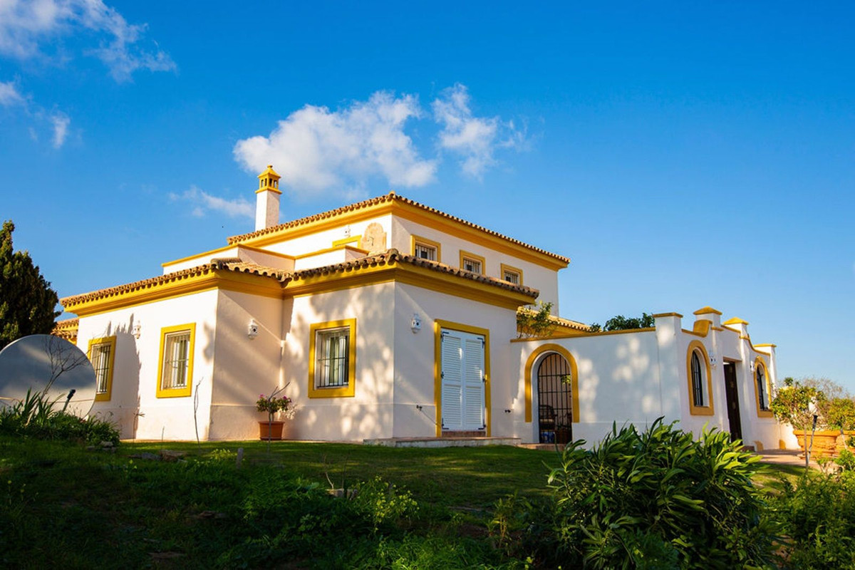Villa con 4 Dormitorios en Venta San Roque