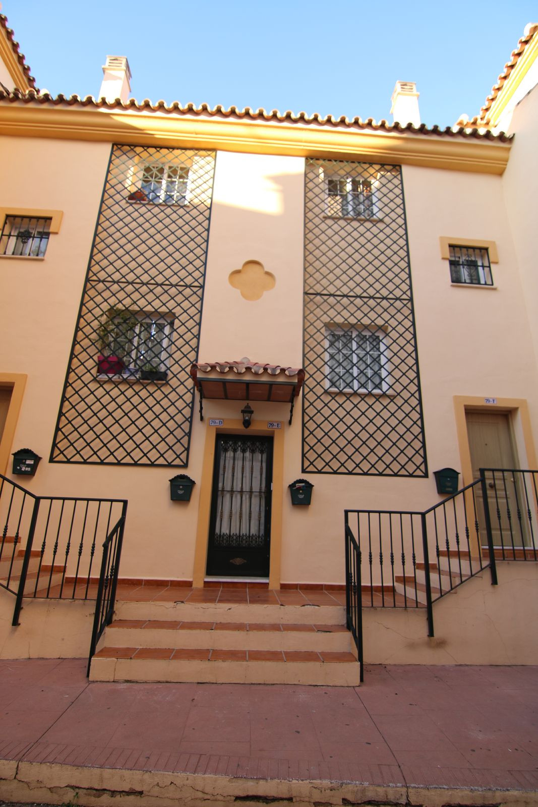 Beautiful duplex a few minutes from the center of Coin, with a beautiful terrace with unobstructed v, Spain