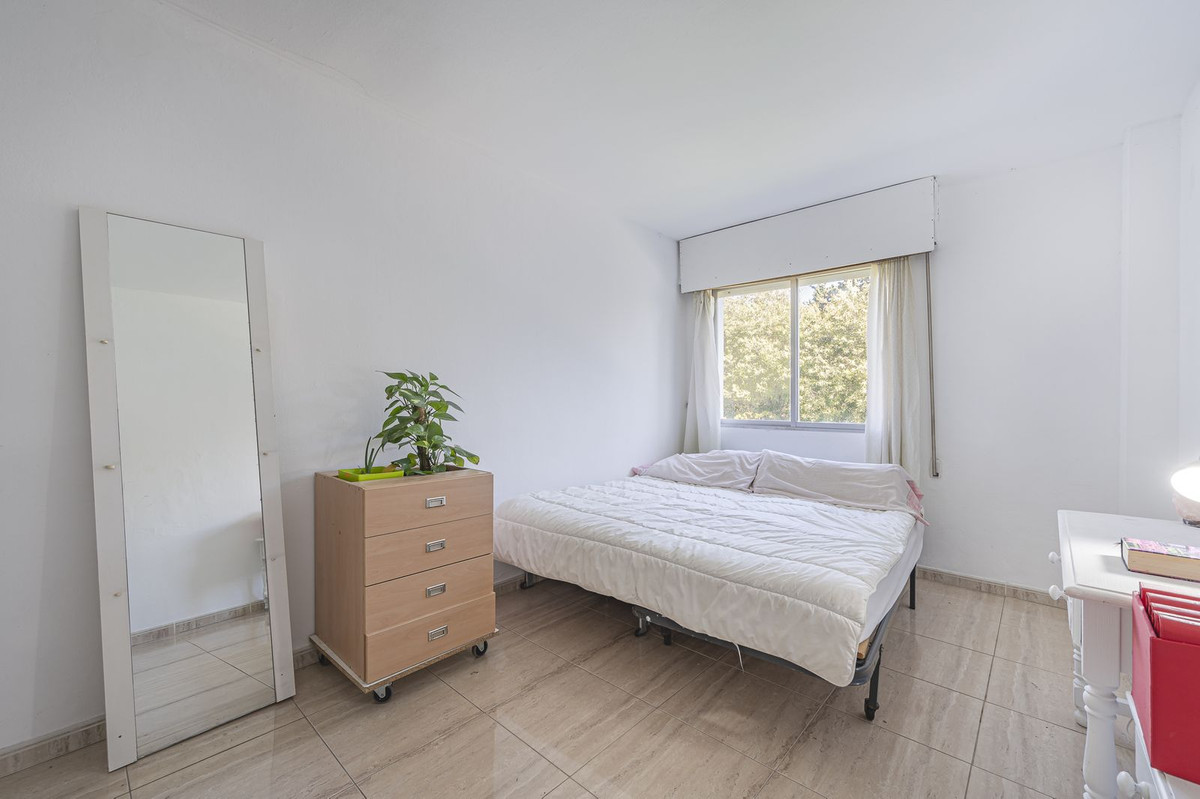 Apartamento con 4 Dormitorios en Venta Nueva Andalucía