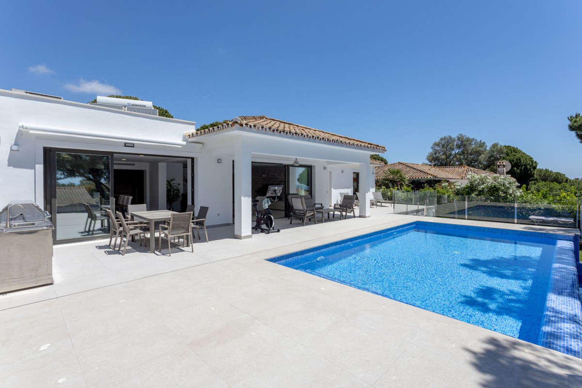 4 Bedroom Detached Villa For Sale Artola, Costa del Sol - HP4389091