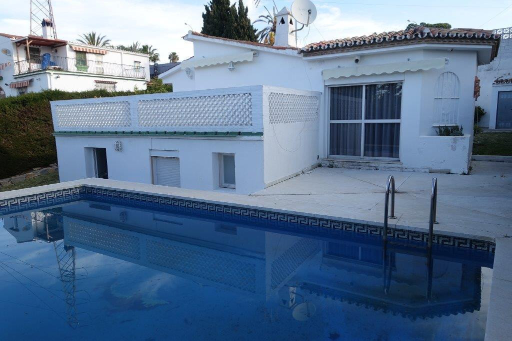 3 Bedroom Detached Villa For Sale Nueva Andalucía, Costa del Sol - HP4627228