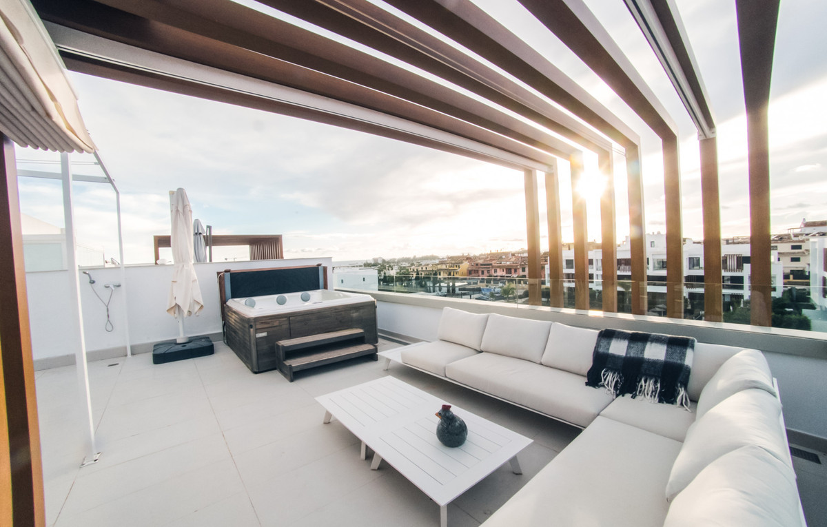 Apartment Penthouse Duplex in Cancelada, Costa del Sol
