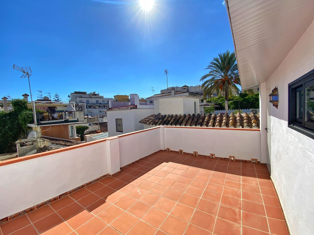Townhouse for sale in Marbella R4140427