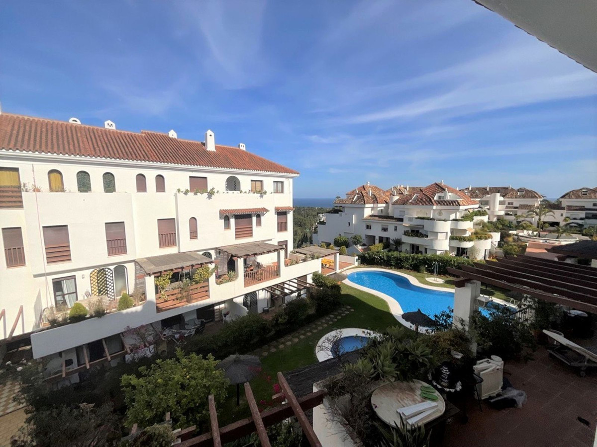 3 bedroom apartment for sale marbella