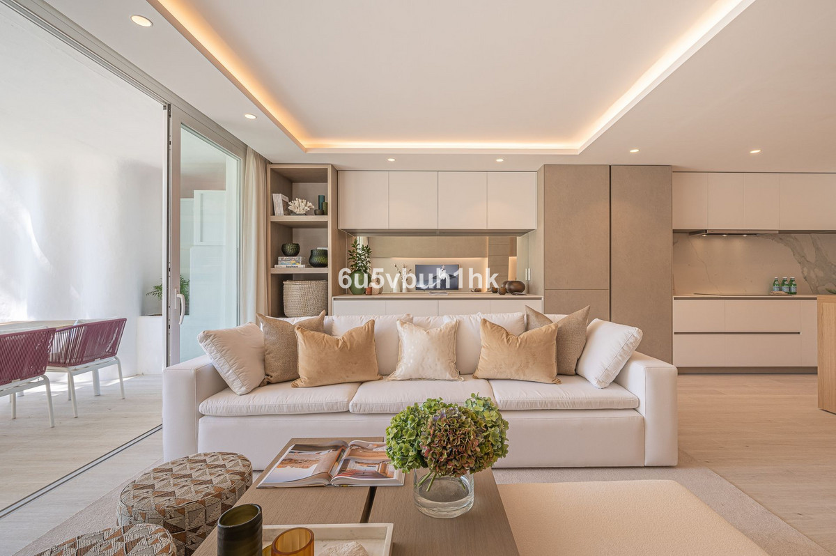 Апартамент средний этаж для продажи в Marbella R4366054