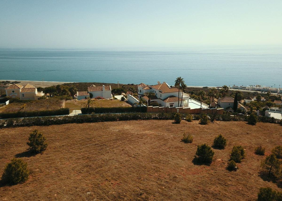 Panoramic Seaview Plot + Basic Architect Project by  award-winning architects (Premios Andalucia de Arquitectura 2022)