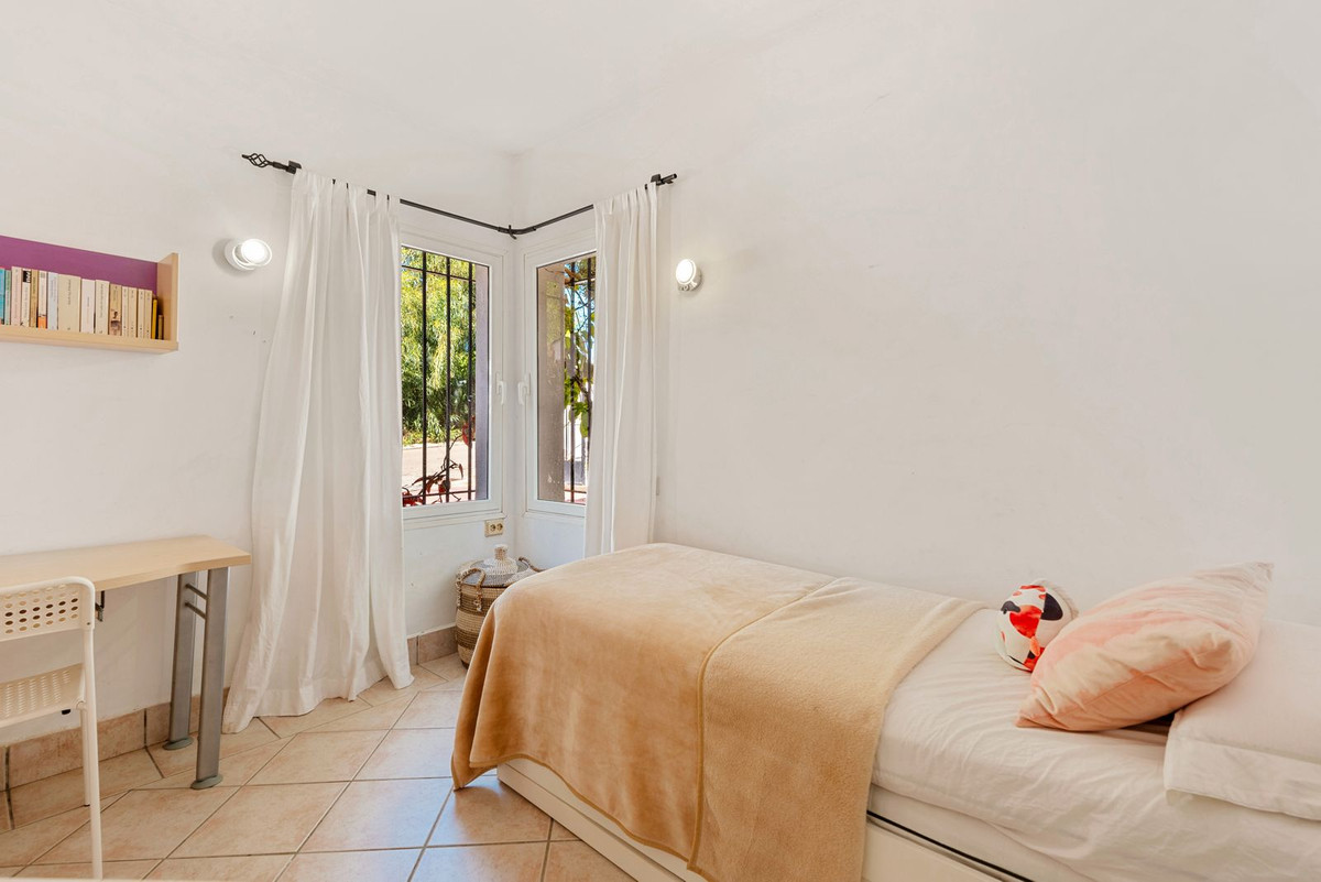 Villa te koop in Marbella R4618849