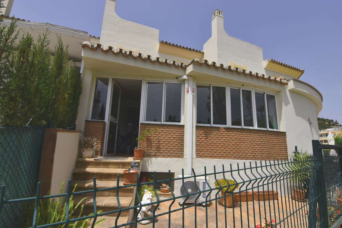 3 Bedroom Townhouse For Sale Sierrezuela, Costa del Sol - HP4114423
