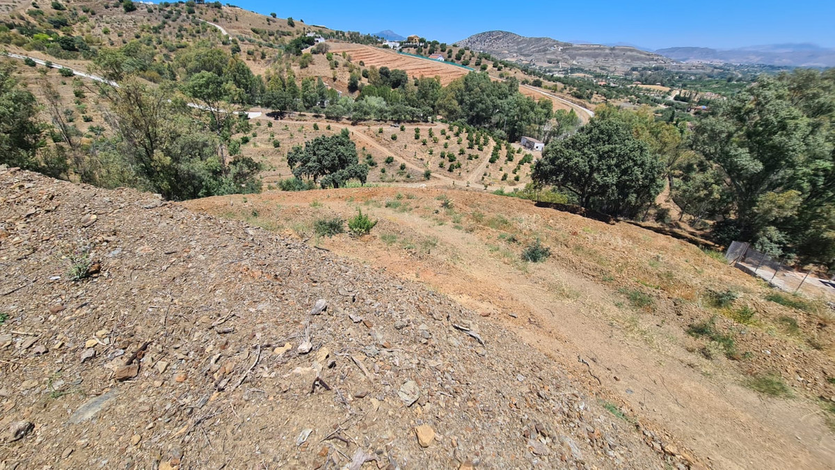 Excellent opportunity! Rustic fenced plot of 10.491 square meters in Las Lomas with unbeatable panor, Spain